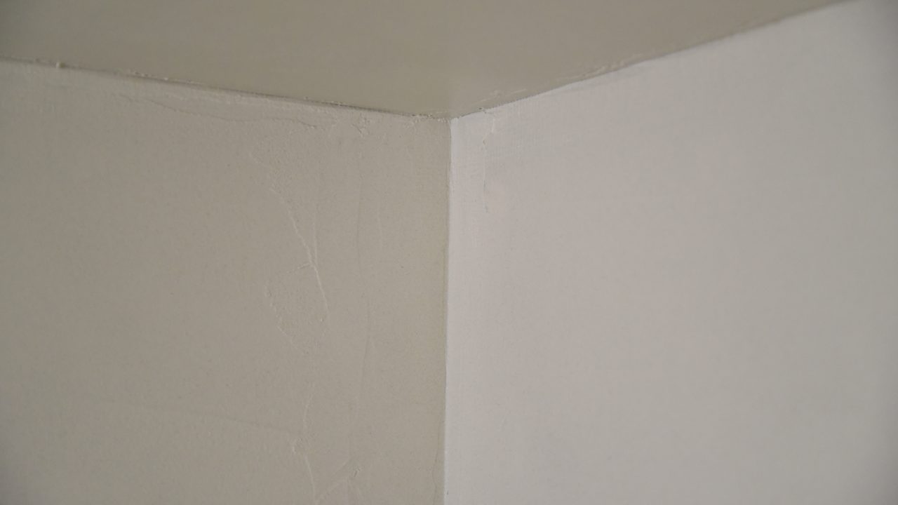 Diyで壁塗りをするときのデメリット 漆喰と珪藻土の専門店ロハスウォール 完全自然素材 Diyで壁塗りをするときのデメリット 漆喰と珪藻土の専門店ロハスウォール 完全自然素材