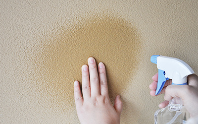 砂壁に漆喰が塗れるかチェック方法